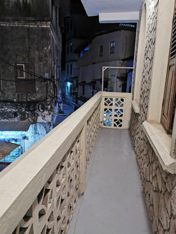 Crown Hotel Zanzibar Ngoại thất bức ảnh